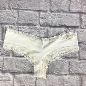 NWOT Vintage Y2K Sexy Little Things Victoria’s Secret Butterfly‎ Pin Panty